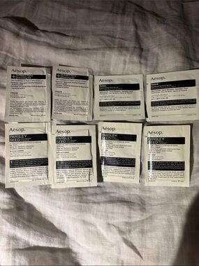 AESOP 8 PC travel packettes set